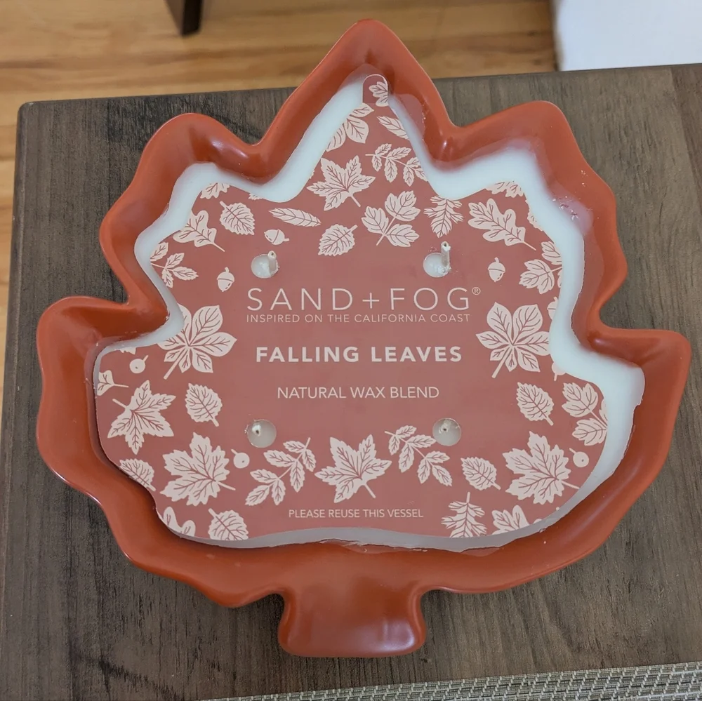 Falling Leaves Scents 12 oz. Candle - Picture 1 of 5